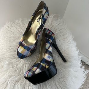 Carlos Santana multi colored women’s size 7